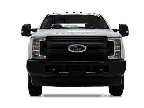 Used 2019 Ford F250 XL w/ Power Equipment Group AWD/4WD image 7