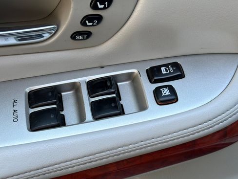 Used 2006 Lexus RX 330 FWD image 13