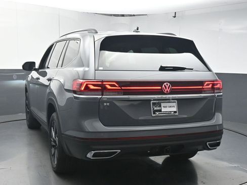 New 2026 Volkswagen Atlas SE FWD image 6