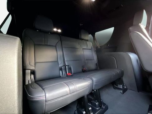 Used 2024 Chevrolet Suburban RST w/ Luxury Package image 18