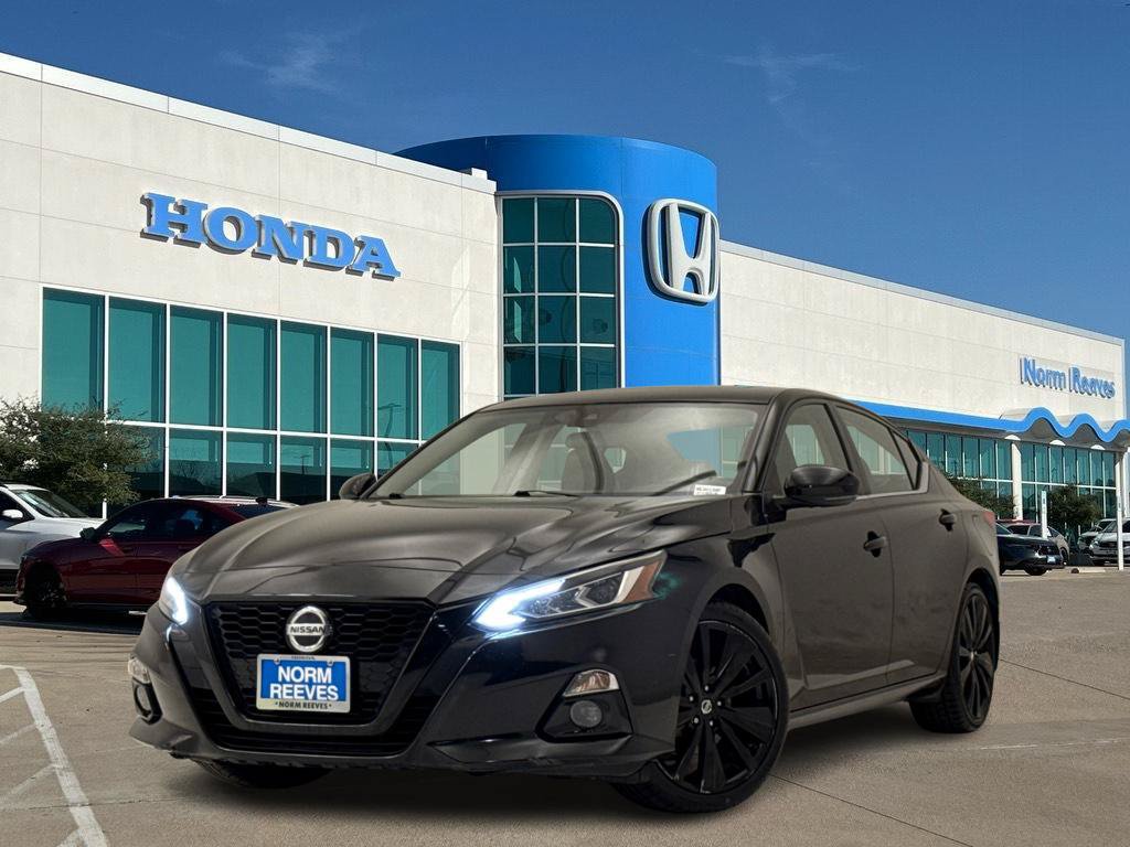 Used 2022 Nissan Altima 2.5 SR w/ Midnight Edition Package FWD image 1