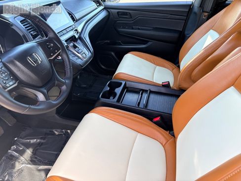 Used 2024 Honda Odyssey Sport image 12