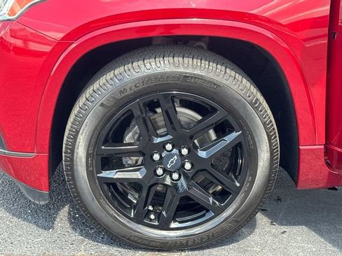 Used 2020 Chevrolet Traverse Premier w/ LPO, Blackout Package AWD/4WD image 27