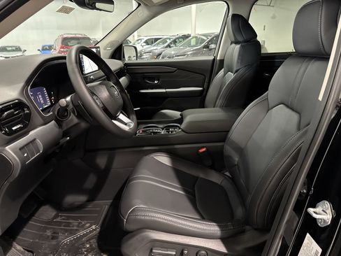 New 2026 Honda Pilot Touring image 5