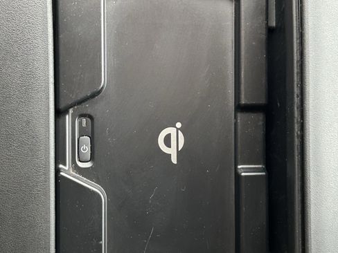 Used 2022 Toyota Highlander XLE image 30