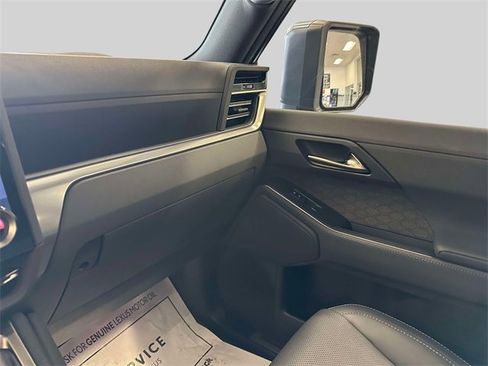 Used 2024 Lexus GX 550 image 34