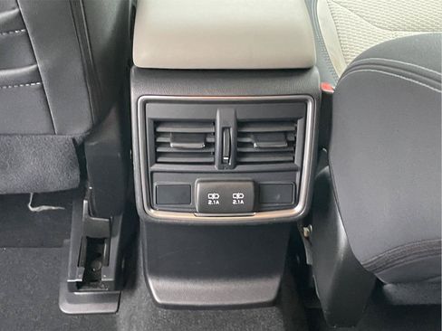Used 2020 Subaru Forester Premium AWD/4WD image 16