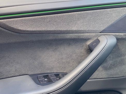 Used 2026 Tesla Model Y Long Range image 34