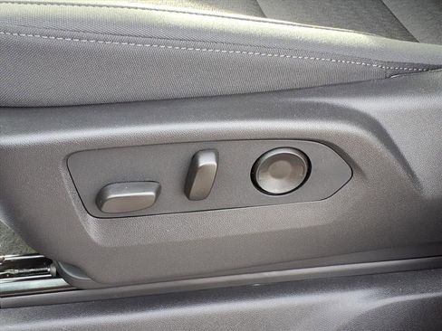 New 2026 Chevrolet Silverado 1500 Custom image 12