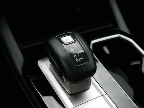 Used 2025 Mitsubishi Outlander AWD image 21