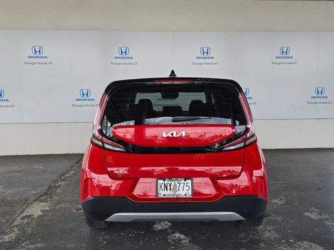 Used 2025 Kia Soul LX FWD image 30