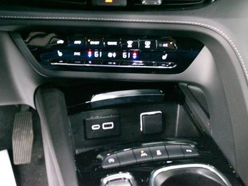 Used 2022 Buick Envision Preferred FWD image 21