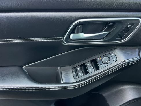 New 2026 Nissan Rogue Platinum image 13