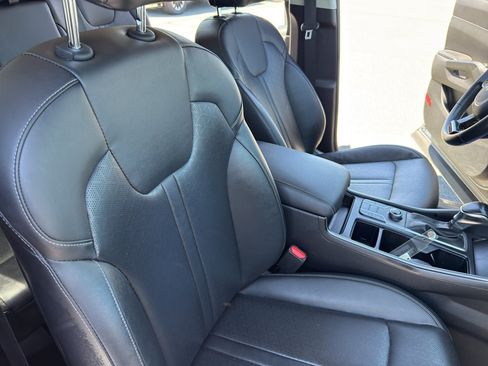 Used 2022 Kia Sorento S FWD image 30