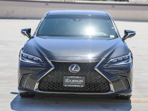 Used 2024 Lexus ES 300h F Sport w/ Accessory Package (Z2) image 2