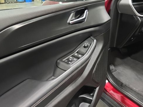 Used 2024 Jeep Grand Cherokee Altitude image 9