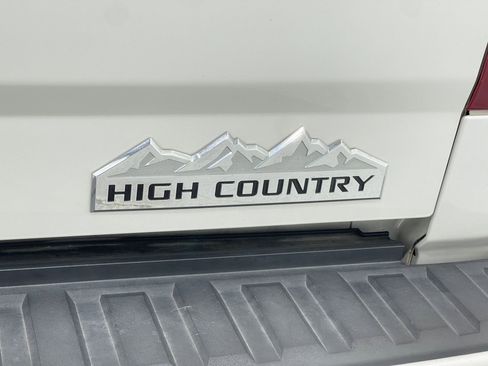 Used 2016 Chevrolet Silverado 1500 High Country w/ High Country Premium Package AWD/4WD image 40