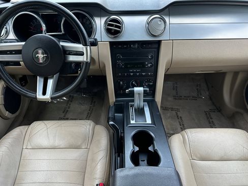 Used 2005 Ford Mustang GT Premium image 15