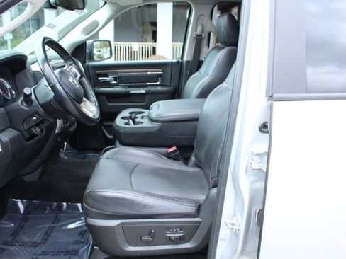 Used 2017 RAM 1500 Laramie w/ Convenience Group image 12