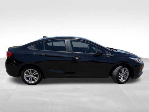 Used 2019 Chevrolet Cruze LS w/ LS Convenience Package FWD image 8