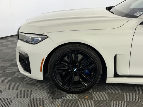 Used 2020 BMW M760i xDrive w/ Luxury Rear Seating Package image 11