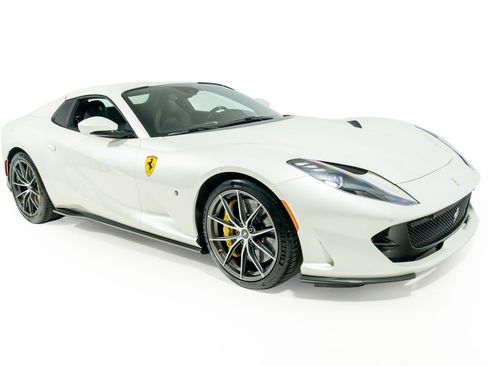 Used 2021 Ferrari 812 GTS RWD image 11