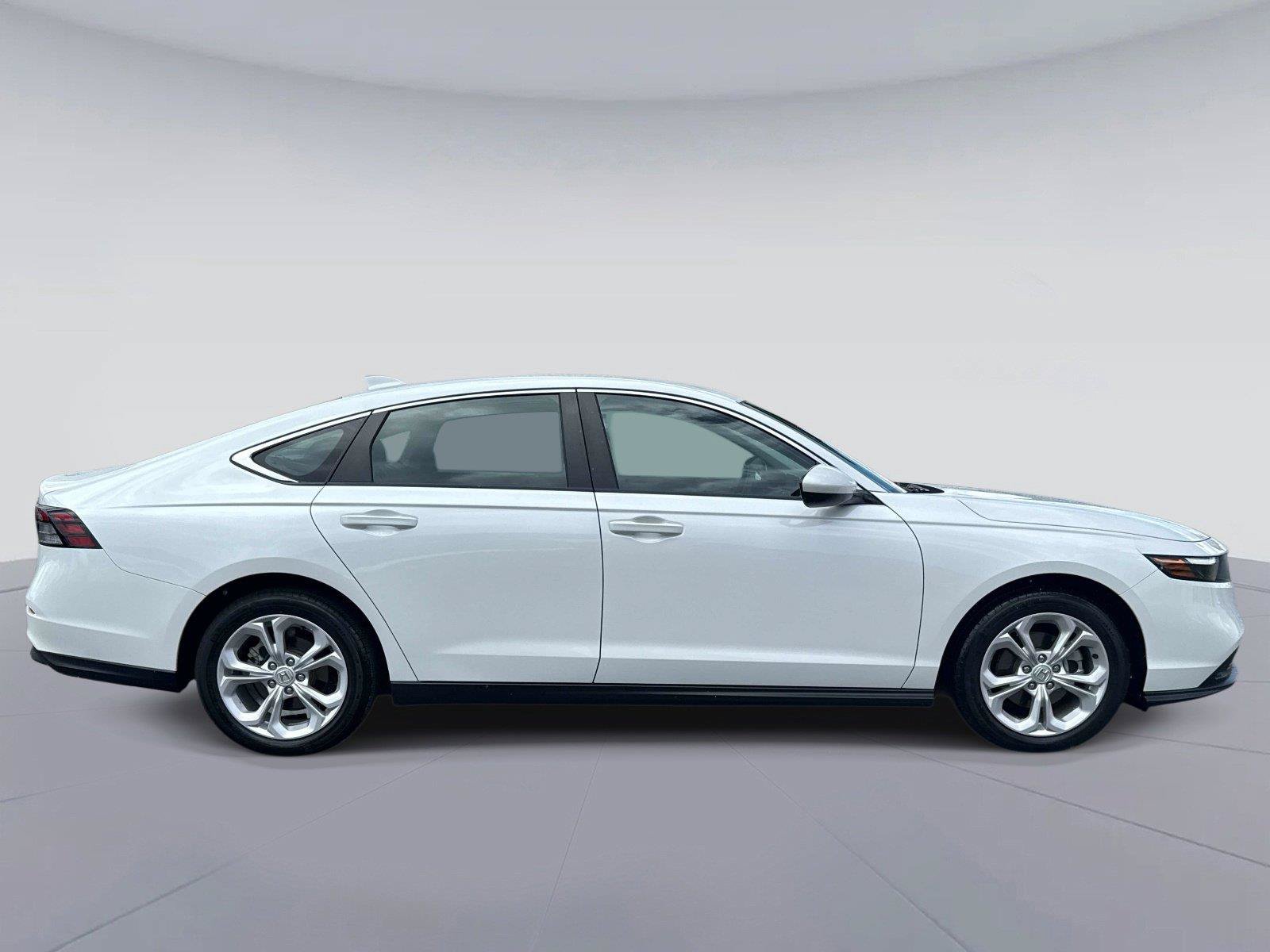 Certified 2025 Honda Accord LX image 2
