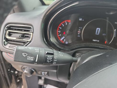 Used 2024 Dodge Durango GT AWD/4WD image 38