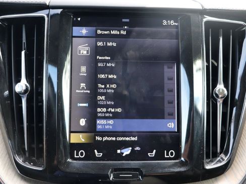 Used 2018 Volvo XC60 T5 Inscription w/ Luxury Seat Package AWD/4WD image 23
