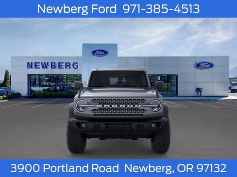 New 2026 Ford Bronco Badlands w/ Sasquatch Package AWD/4WD image 2