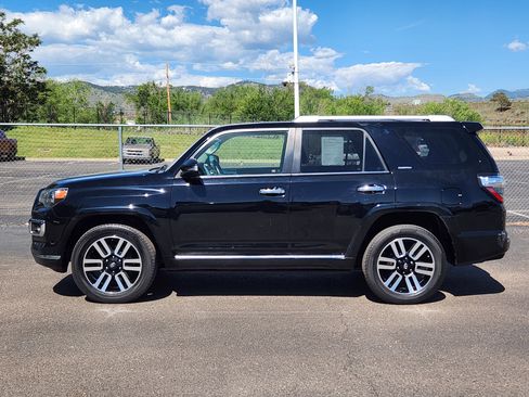 Used 2019 Toyota 4Runner Limited w/ Preferred Accessory Package AWD/4WD image 2