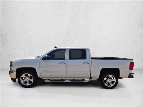 Used 2018 Chevrolet Silverado 1500 LTZ w/ Texas Edition RWD image 9