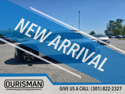 Used 2024 Subaru Solterra AWD/4WD image 5