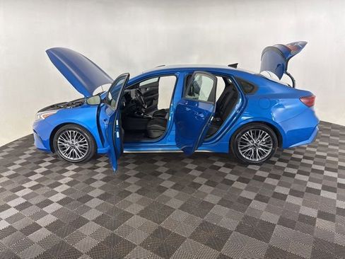 Used 2023 Kia Forte GT-Line FWD image 11