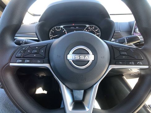 New 2025 Nissan Altima 2.5 SV image 17