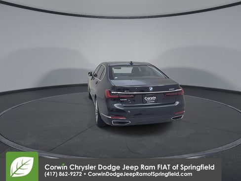 Used 2022 BMW 740i xDrive w/ Premium Package image 12