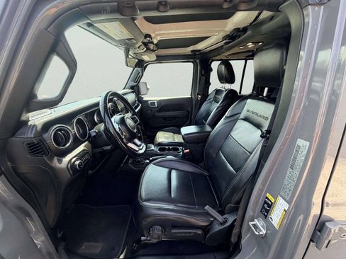 Used 2020 Jeep Gladiator Overland AWD/4WD image 16