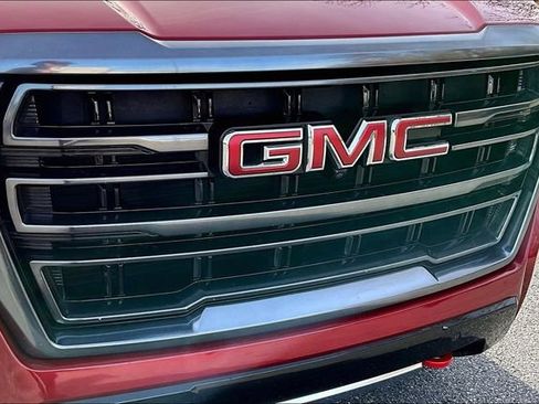 Used 2021 GMC Yukon AT4 w/ Technology Package image 30