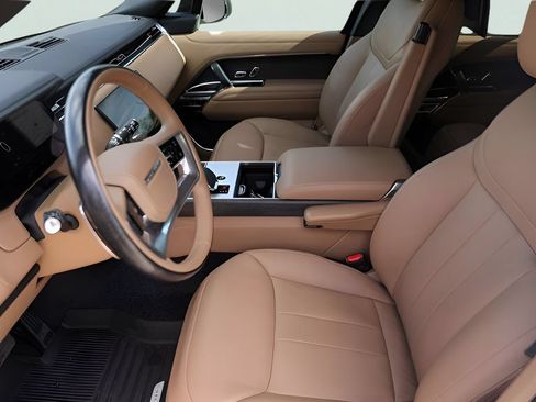 Used 2025 Land Rover Range Rover Autobiography AWD/4WD image 9