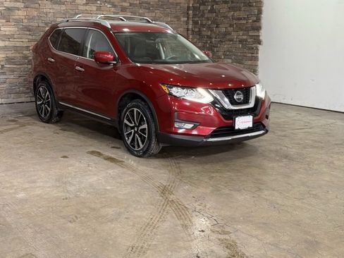 Used 2020 Nissan Rogue SL w/ Premium Package image 3