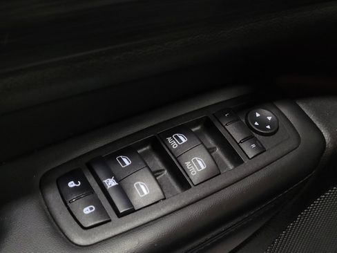 Used 2022 Jeep Grand Cherokee Laredo E w/ Security & Convenience Group image 27