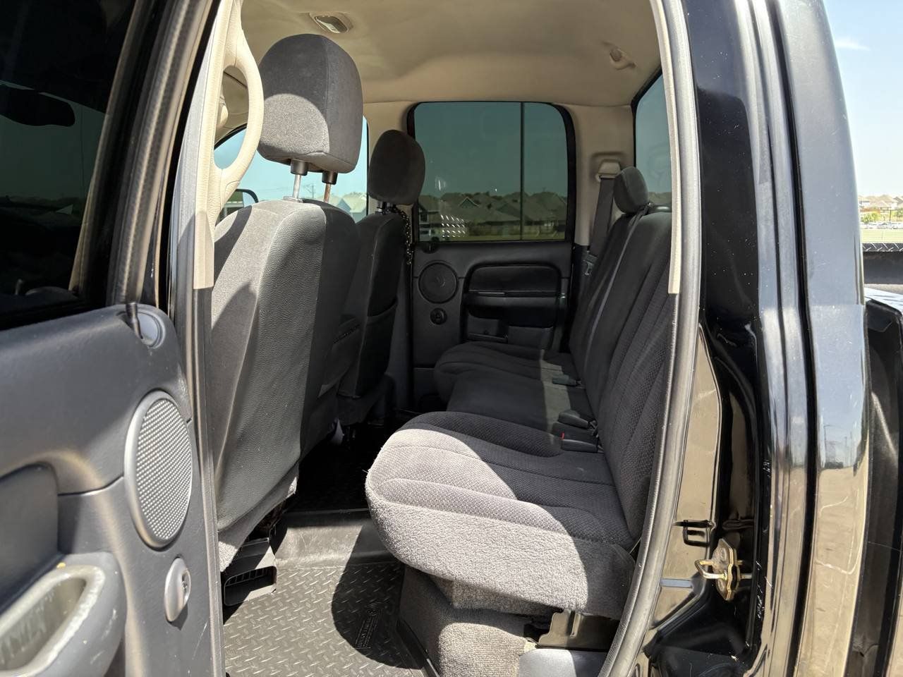Used 2004 Dodge Ram 2500 Truck SLT w/ Trailer Tow Group AWD/4WD image 9
