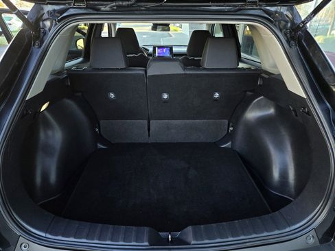 Certified 2024 Toyota Corolla Cross LE image 22