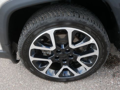 Used 2021 Jeep Compass Limited w/ Sun and Sound Group AWD/4WD image 16