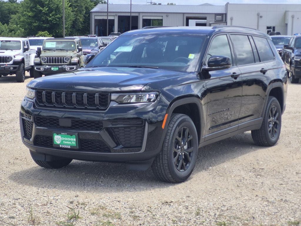 New 2026 Jeep Grand Cherokee L 2WD image 4