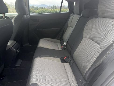 Used 2024 Subaru Crosstrek 2.0i Premium image 11