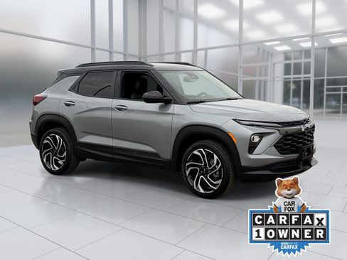 Used 2025 Chevrolet TrailBlazer RS w/ Convenience Package AWD/4WD image 8