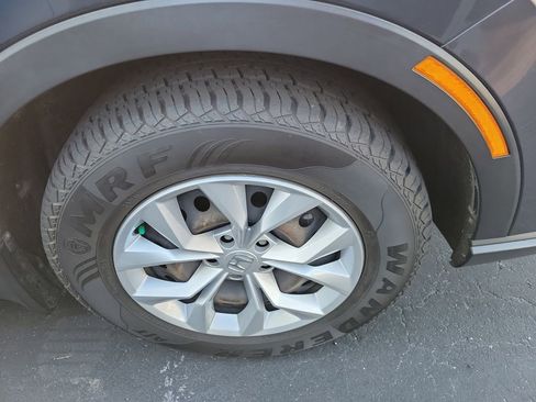 Used 2024 Honda CR-V LX image 8