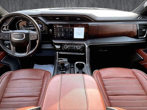 Used 2024 GMC Sierra 1500 Denali Ultimate image 8