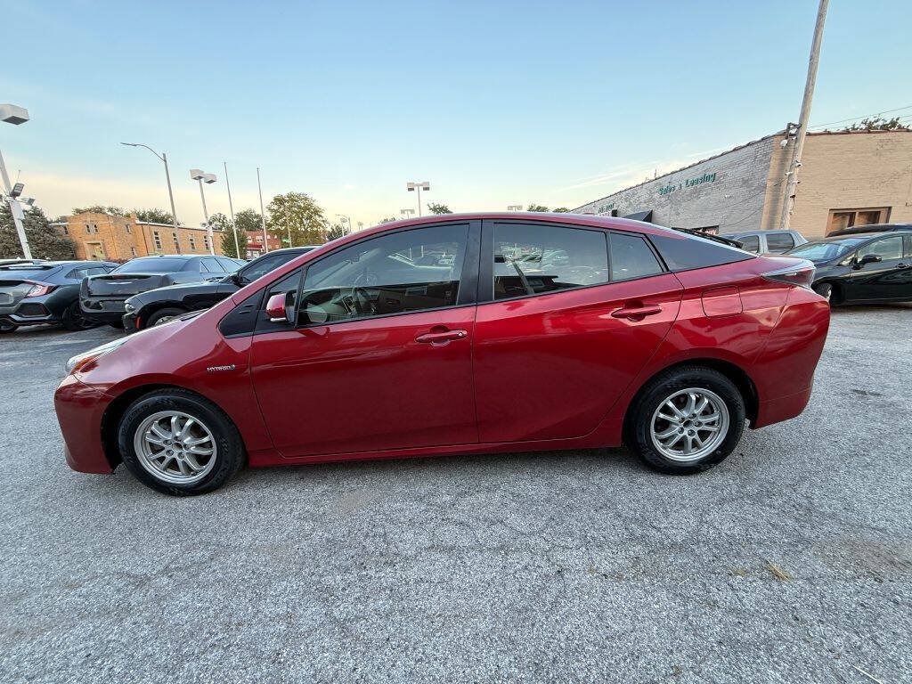 Used 2016 Toyota Prius Two FWD image 6